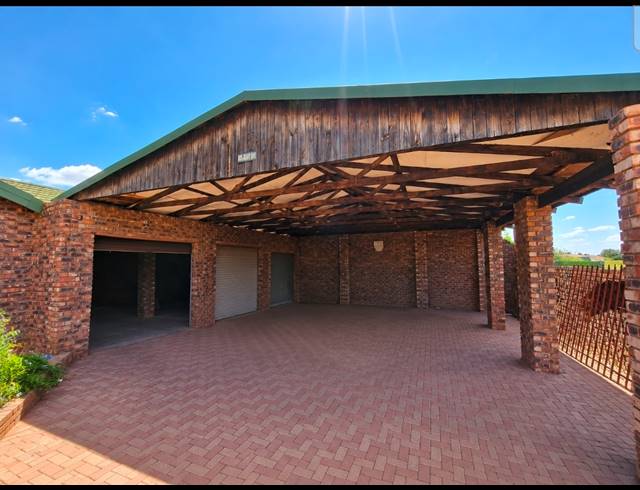 3 BEDROOM FREESTANDING FOR SALE IN DIBENG